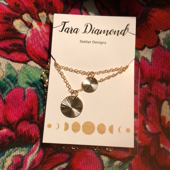 Stellar Designs Gold Layering Necklace - Picture 4 of 4